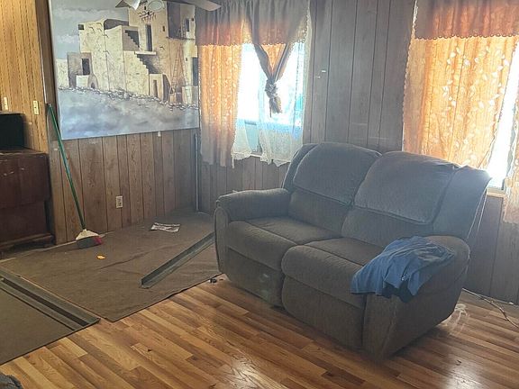 5th image of 10700 N BATTLEFORD Drive
