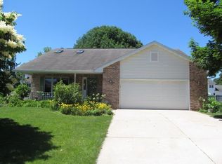 2897 Brian Ln, Fitchburg, WI 53711