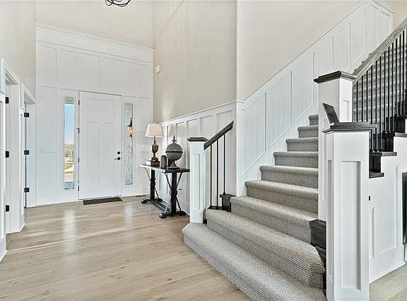 4th image of 341 NW Ambersham Dr