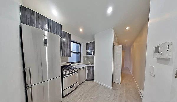 1st image of 195 E 2nd St #19