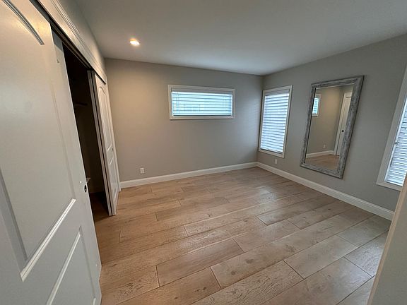 3rd image of 458 Spruce St