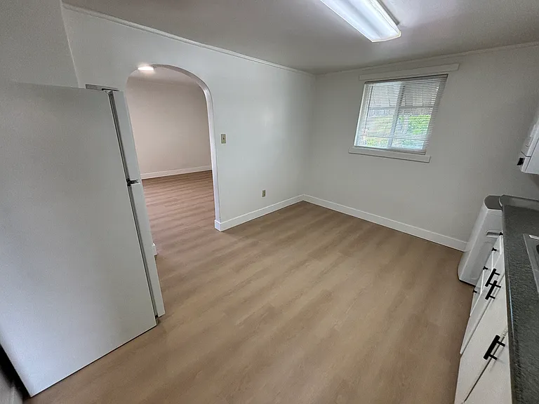 850 S Lake St #3 — Photo 10