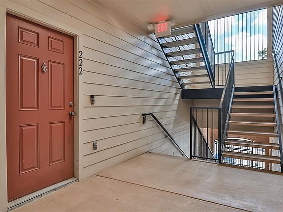 4th image of 6607 Lake Woodlands Dr APT 222