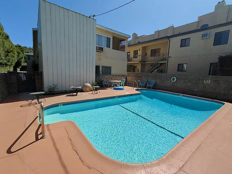 14258 Dickens St — Photo 10