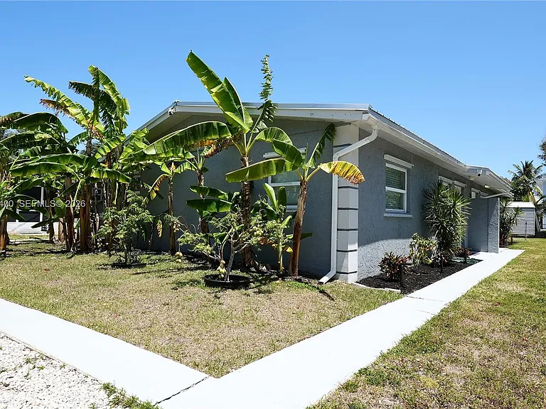 742 Granada St #A — Photo 9