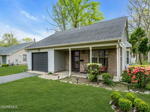 508 Petunia Lane N, Whiting, NJ 08759