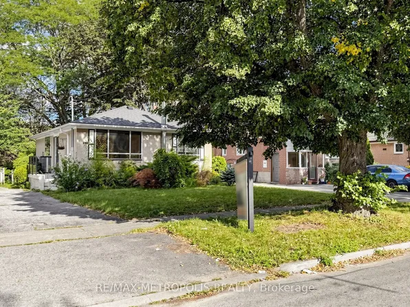 139 Pandora Cir, Toronto, ON M1H 1V8