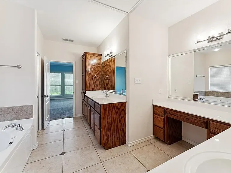 6530 Picante Dr — Photo 18