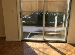 29 John St #TH, Brookline, MA 02446