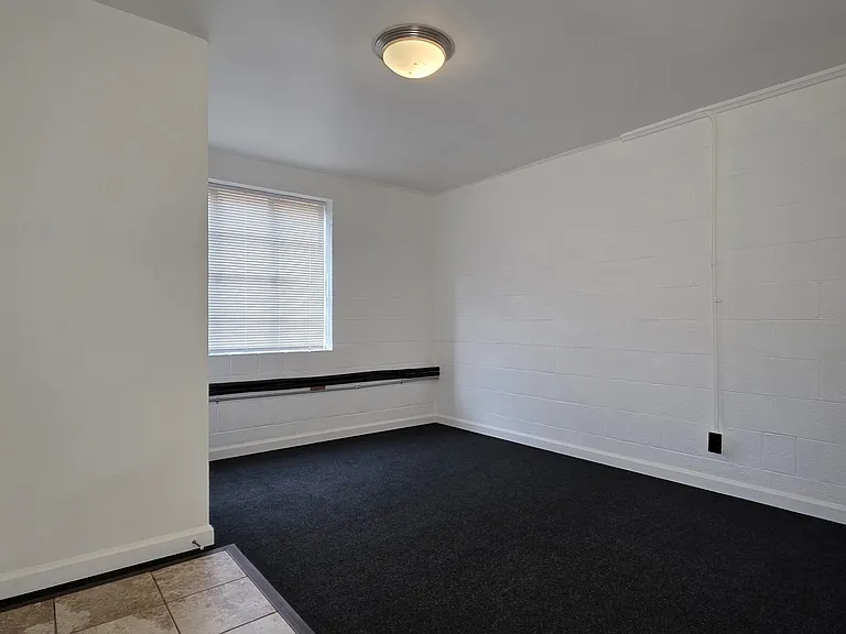 1517 N Miller Blvd — Photo 33