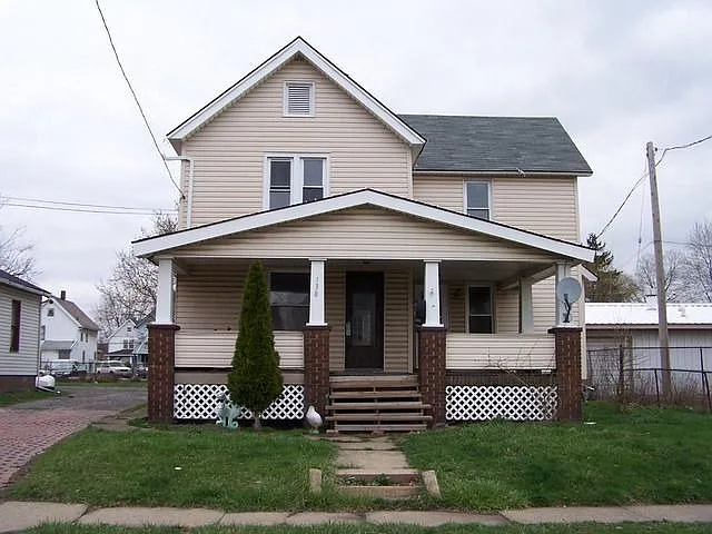 138 Hall St NW photo 1