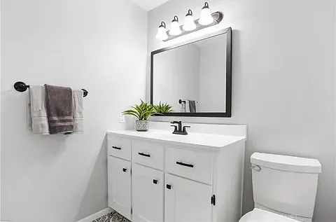 24307 La Glorita Cir — Photo 6