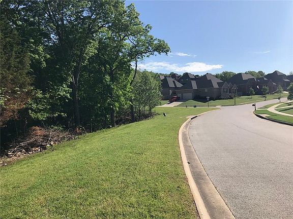 3rd image of 2992 E Pebblestone Dr