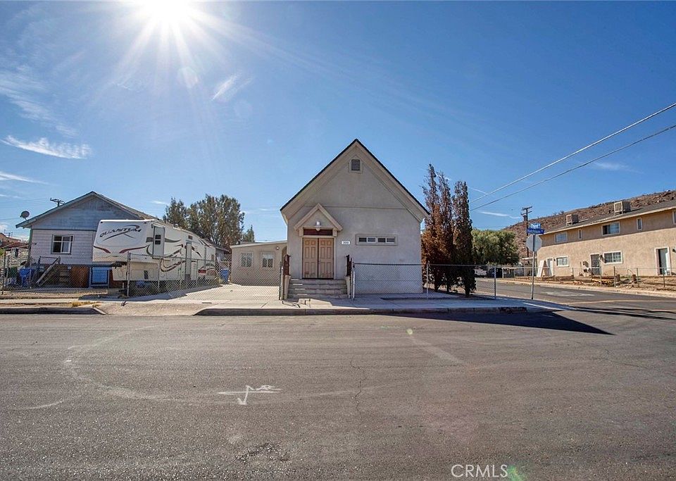 1st image of 300 Hutchison St