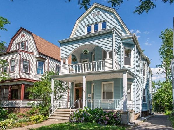 207 Hillside Ave #2