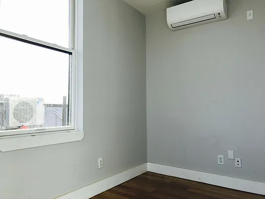 Rented by Nooklyn NYC LLC | media 43