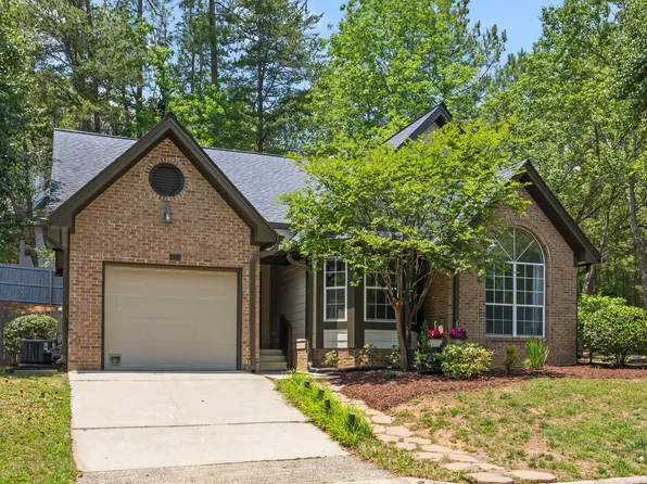 111 Carriage Cir, Chapel Hill, NC 27514
