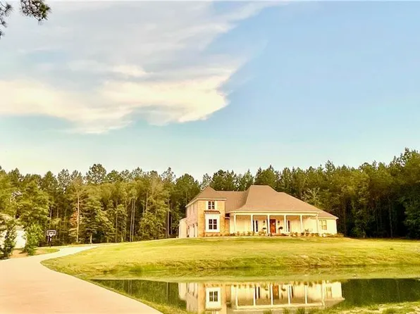 200 Hidden Pines Dr, Pineville, LA 71360