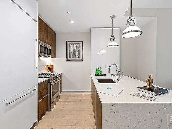 3rd image of 127 W 112th St #5K
