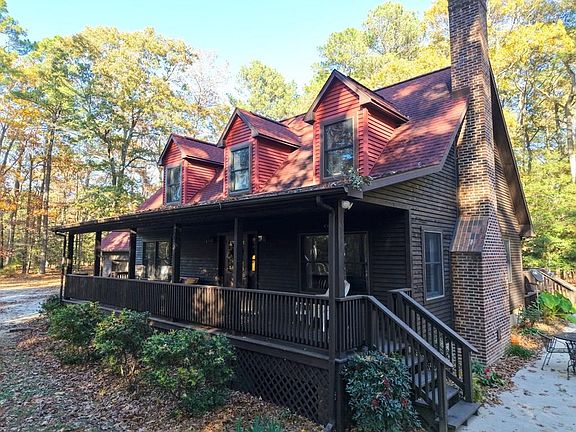 2nd image of 21435 Hunters Woods Rd