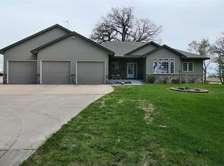 25475 Redwing Ave, New Prague, MN 56071