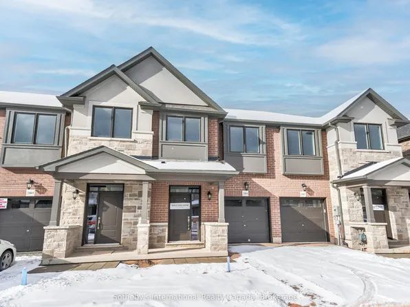 2184 Postmaster Dr #8, Oakville, ON L6M 2Z4
