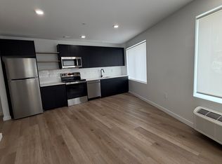 492 Market St #103, Newark, NJ 07105