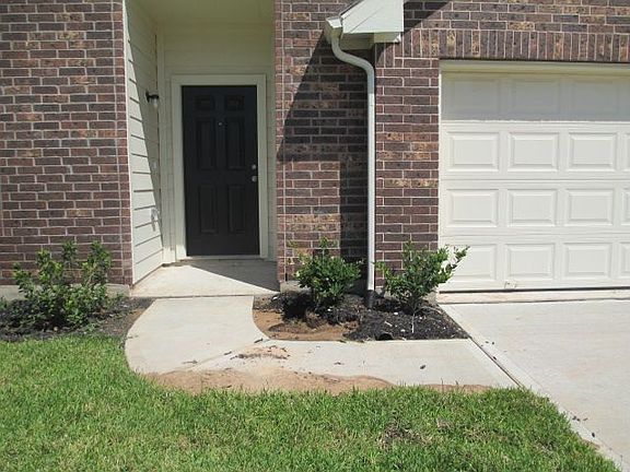 4th image of 2618 Montecito Ln