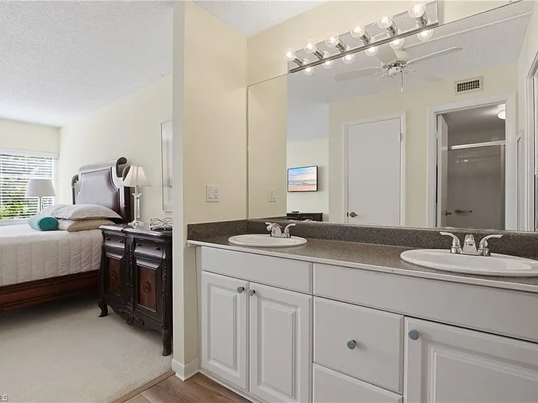 1086 Forest Lakes Dr #106 — Photo 28