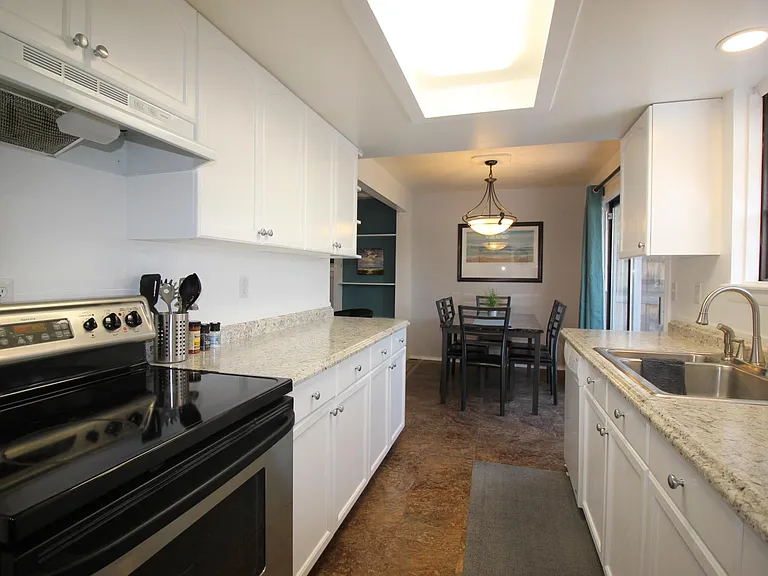 19231 E Nassau Dr — Photo 9
