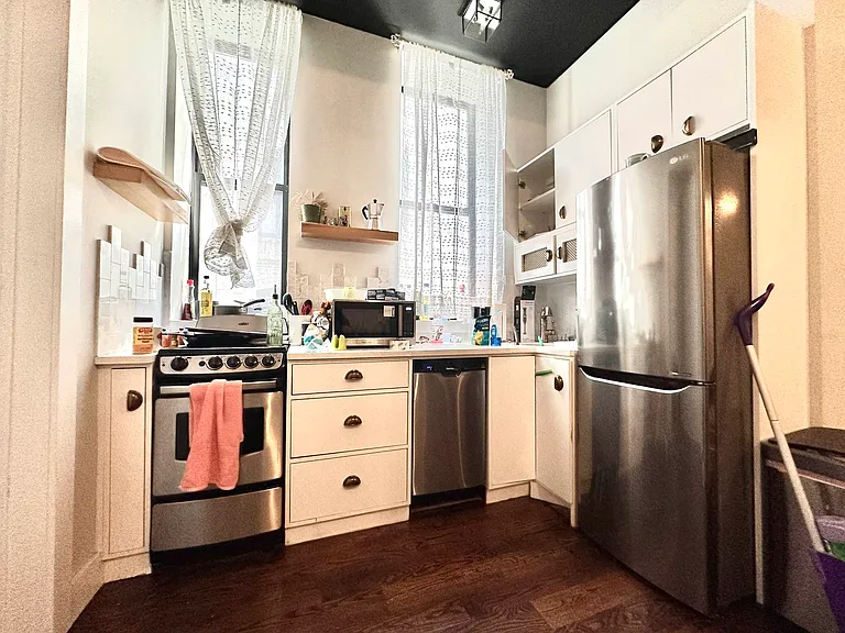 489 Washington Ave #1F — Photo 7