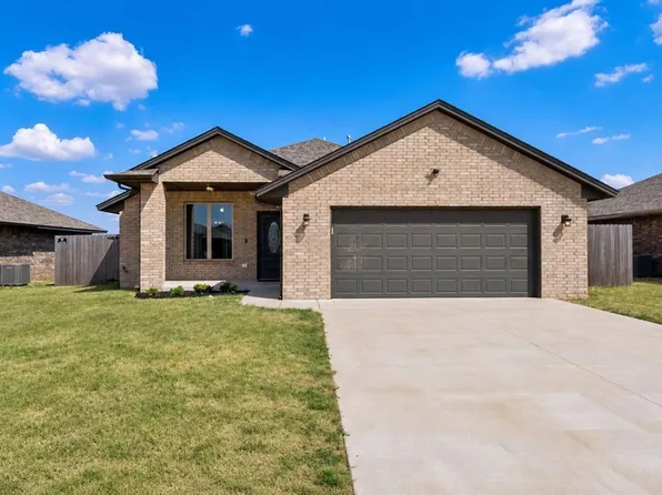 1112 S Colt Ln, Mustang, OK 73064