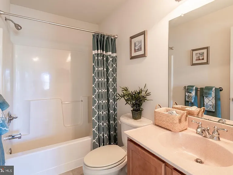 Heritage Orchard Hill Townhome Rentals — Photo 18