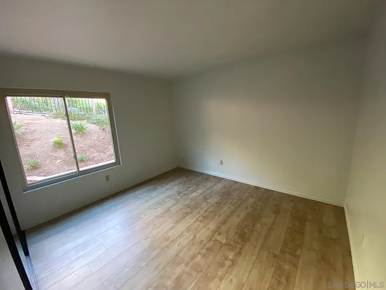12592 Heatherfield Ln — Photo 22