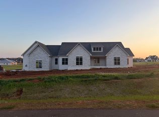 72 Blue Ridge Dr, Florence, AL 35633