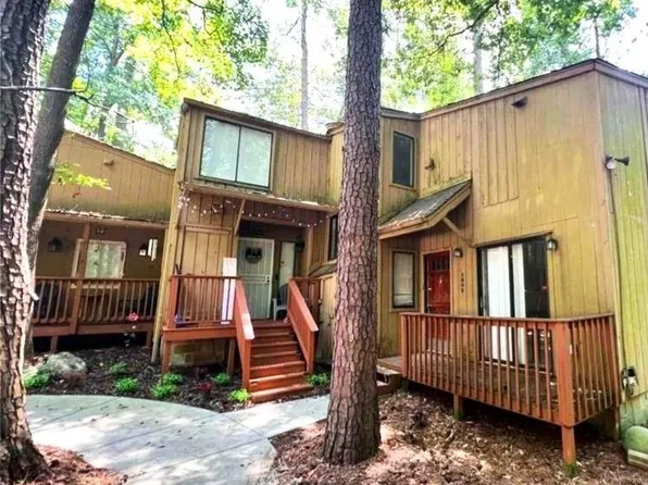 5806 Par Four Ct, Lithonia, GA 30038