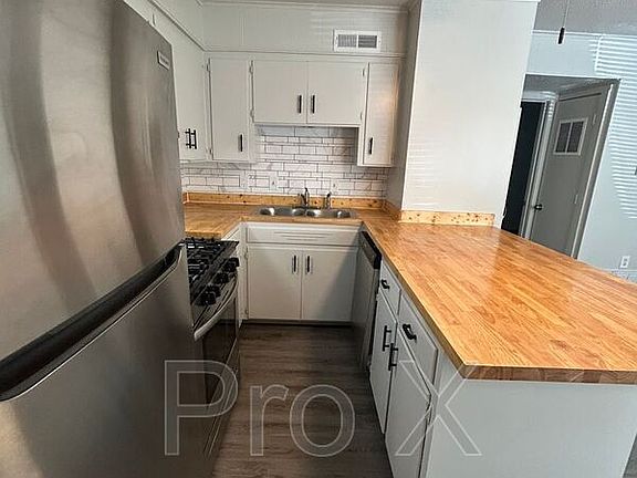 4th image of 969 W Holly St APT 1