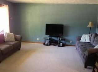 809 Cherry Dr, Geneseo, IL 61254