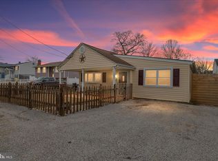 762 208th St, Pasadena, MD 21122