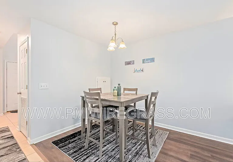 208 Foxchase Ln — Photo 9