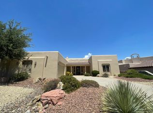 1166 Golf Club Rd, Las Cruces, NM 88011