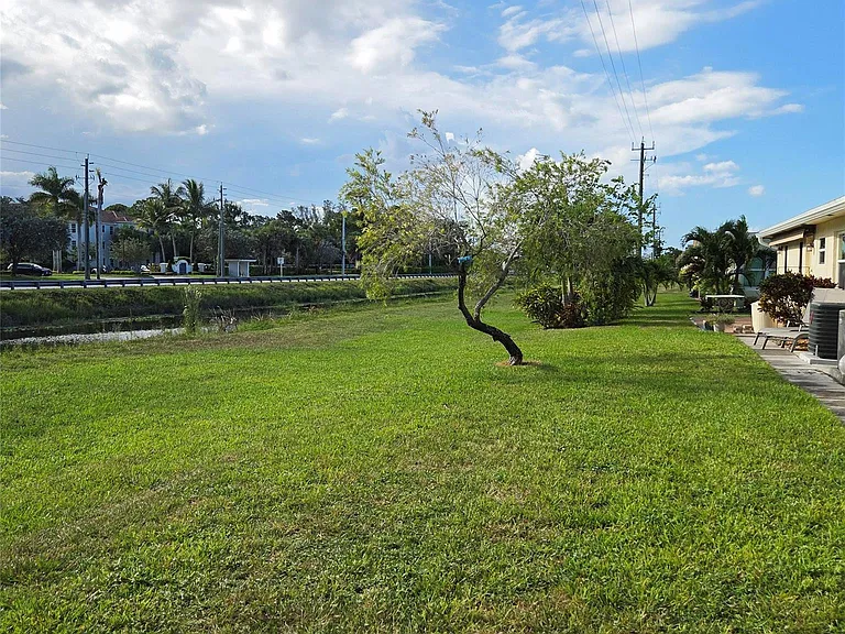 5385 Lakefront Blvd #A — Photo 24