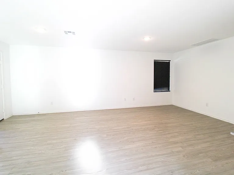 3642 Millbrook Way — Photo 34