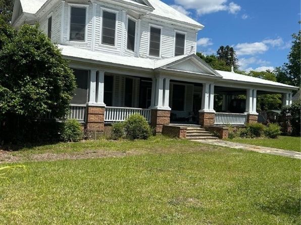414 W Main St, Rowland, NC 28383