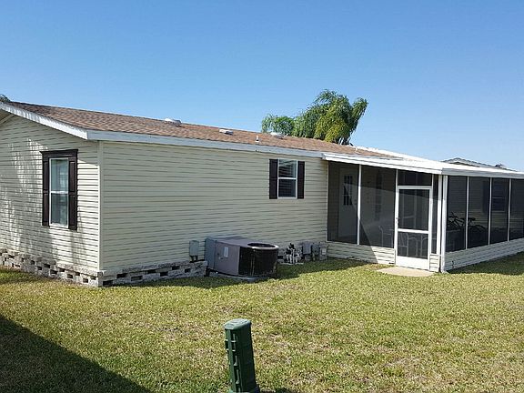 screened lanai in back