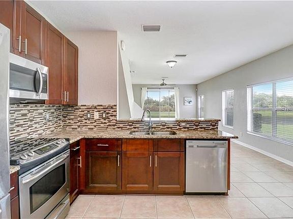 4th image of 10924 Winter Crest Dr