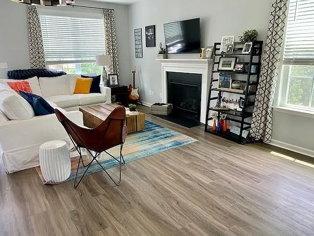 111 Adaire Way — Photo 2