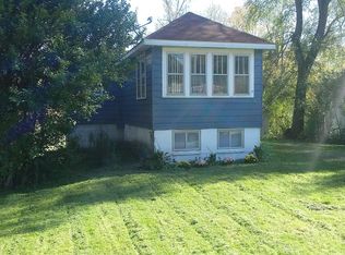 138 S Sheridan Rd, Lakemoor, IL 60051