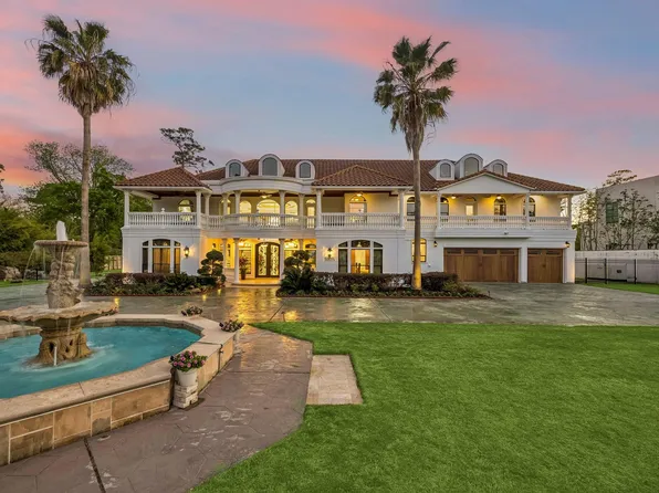 9105 Memorial Dr, Houston, TX 77024