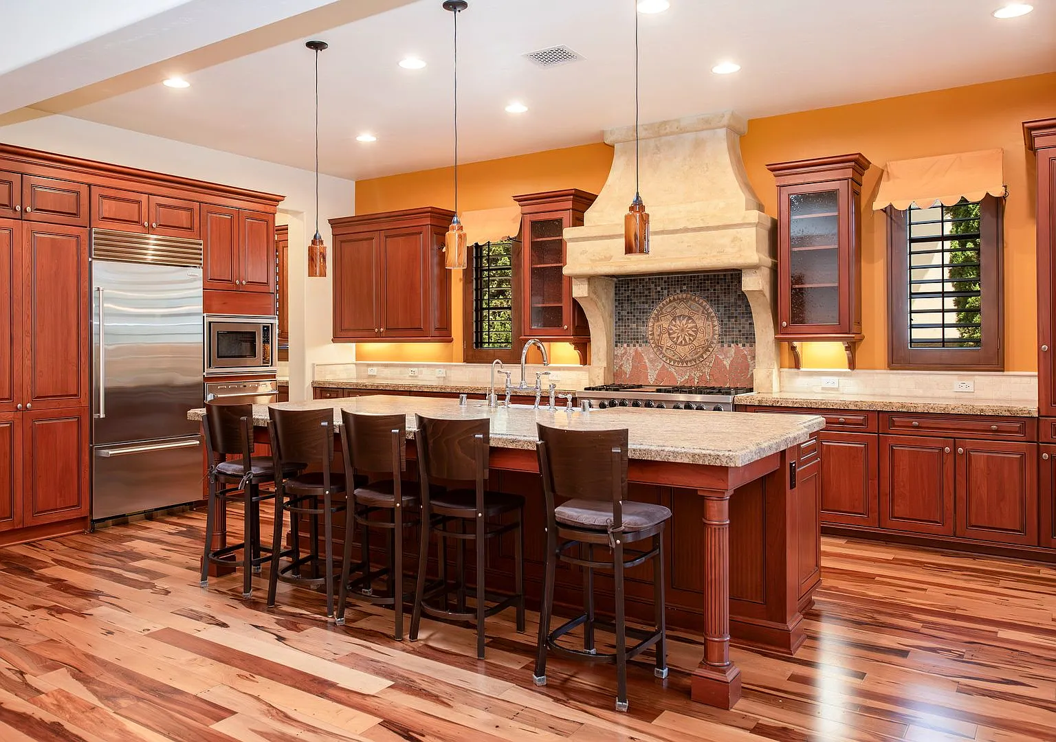 Luxurious Tuscan Villa - 3/3.5 Includes Private Casita in Goleta Bluffs! — Photo 3